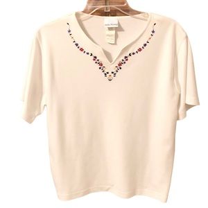 Bobby Brooks vintage white embroidered flowers neckline shortsleeved top size L